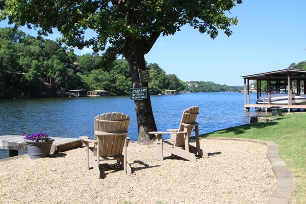 #05 - Lakefront Two Bedroom Cottage- Pet Friendly Hot Springs Exterior foto
